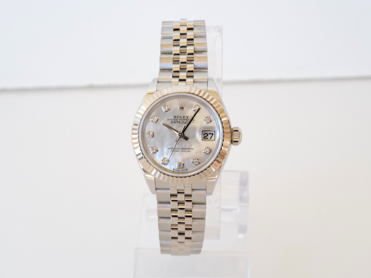 Швейцарський годинник Rolex Lady-Datejust 28 Jubilee Steel 18K White Gold MOP Diamond Dial