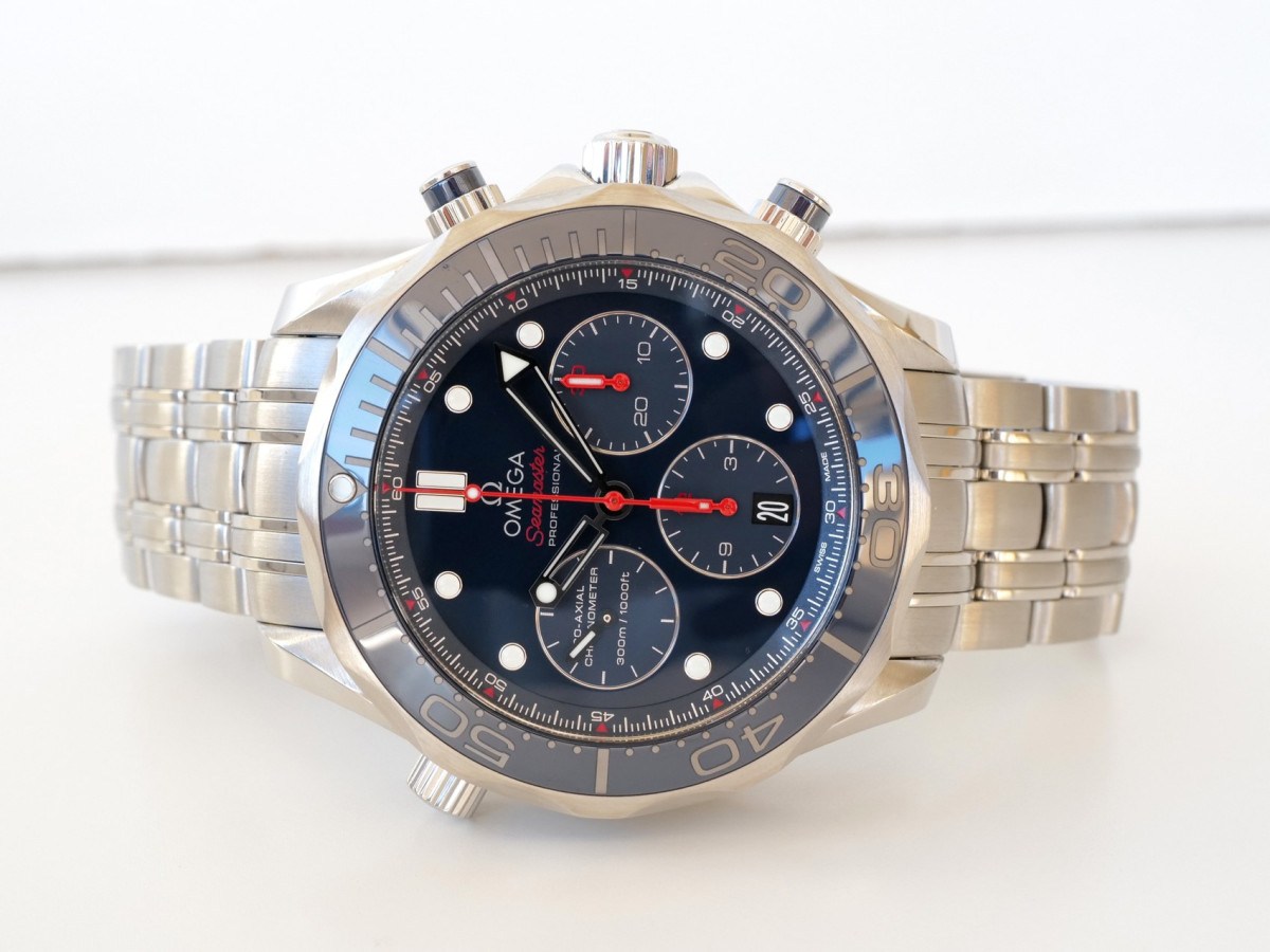Швейцарские часы Omega Seamaster Diver 300M Chronograph Blue 44