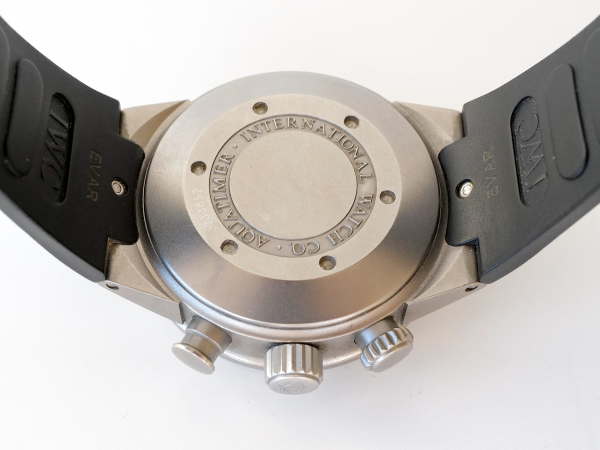 Швейцарские часы IWC Aquatimer Chronograph Titanium 42