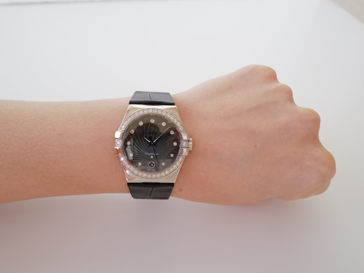 Swiss watch Omega Constellation Diamonds Quartz 35