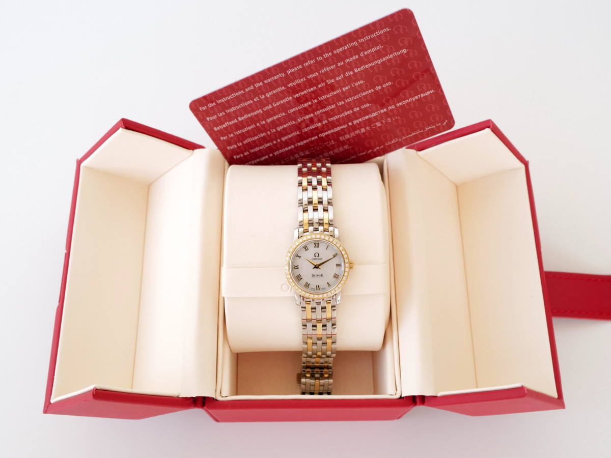 Швейцарские часы Omega De Ville Prestige Quartz 22