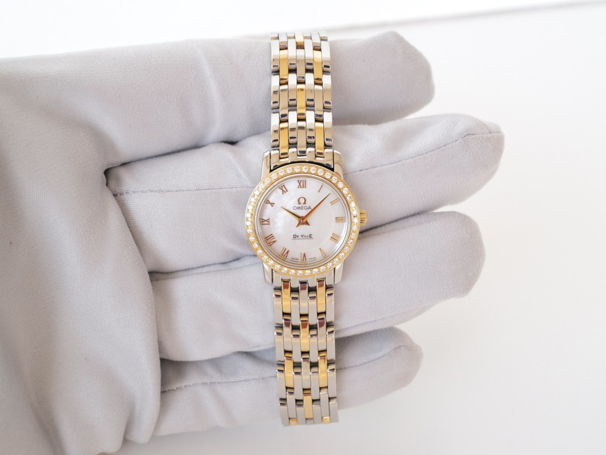 Швейцарские часы Omega De Ville Prestige Quartz 22
