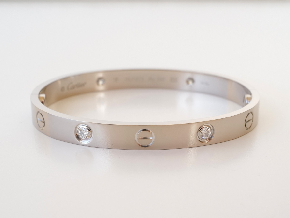 Швейцарський годинник Cartier Love Bracelet Classic Model 18K White Gold 4 Diamonds Size 16
