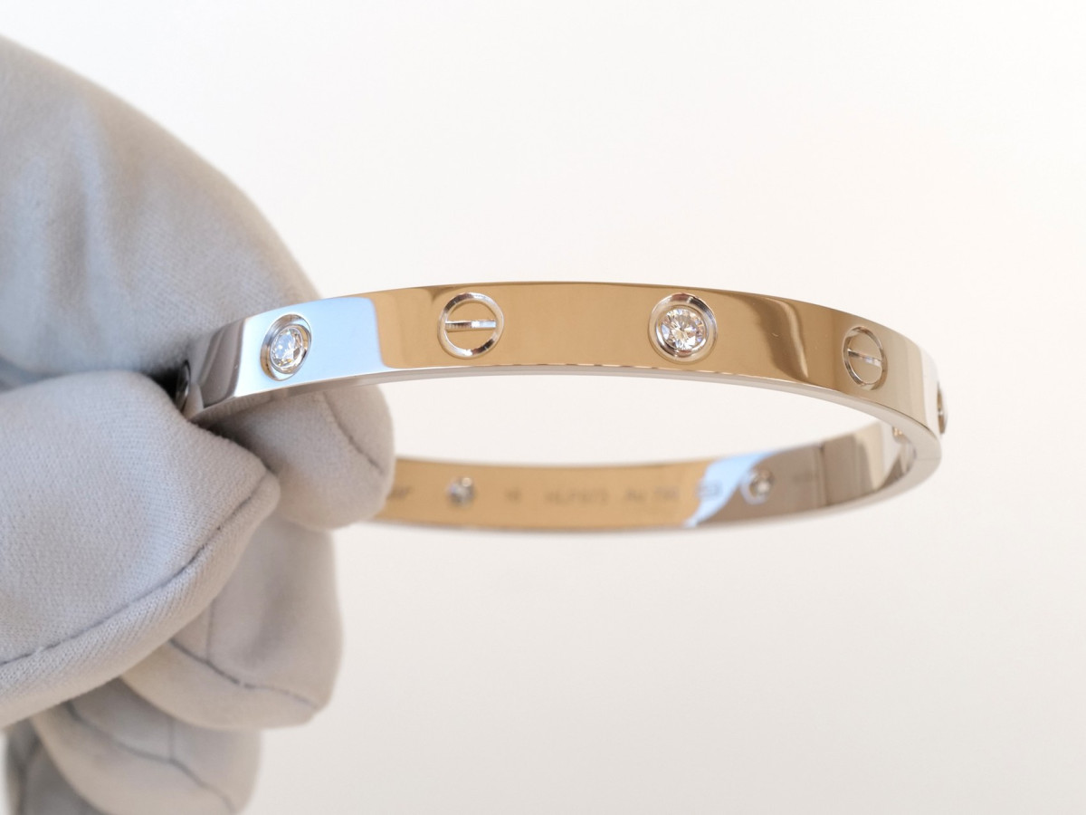 Швейцарський годинник Cartier Love Bracelet Classic Model 18K White Gold 4 Diamonds Size 16