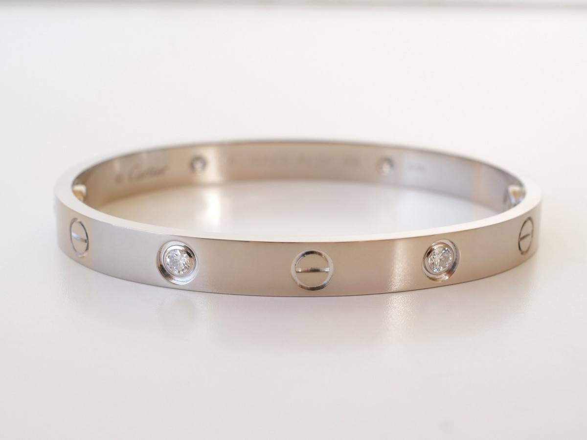 Швейцарський годинник Cartier Love Bracelet Classic Model 18K White Gold 4 Diamonds Size 16