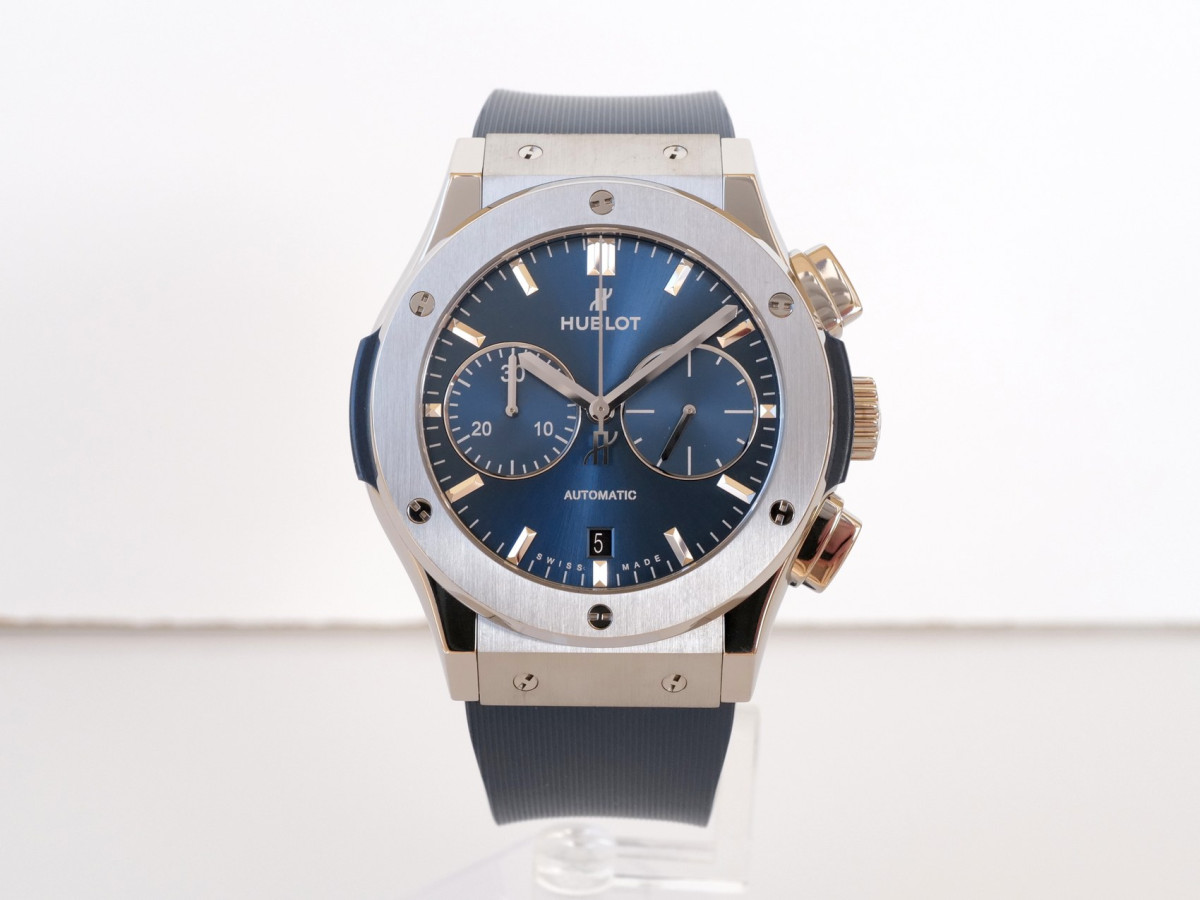 Швейцарские часы Hublot Classic Fusion Chronograph Titanium Blue 45