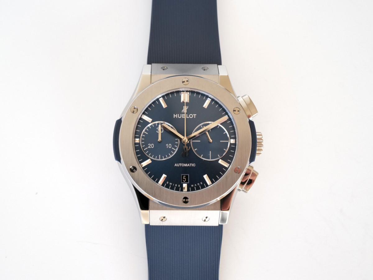 Швейцарские часы Hublot Classic Fusion Chronograph Titanium Blue 45