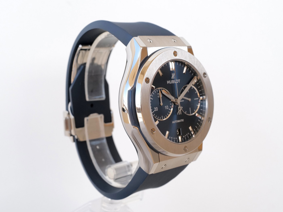 Швейцарские часы Hublot Classic Fusion Chronograph Titanium Blue 45