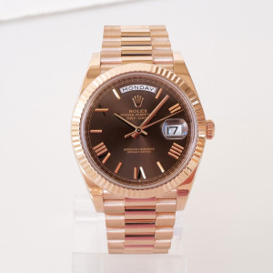 Швейцарський годинник Rolex Day-Date 40 Rose Gold 18K Chocolate Brown Roman Dial