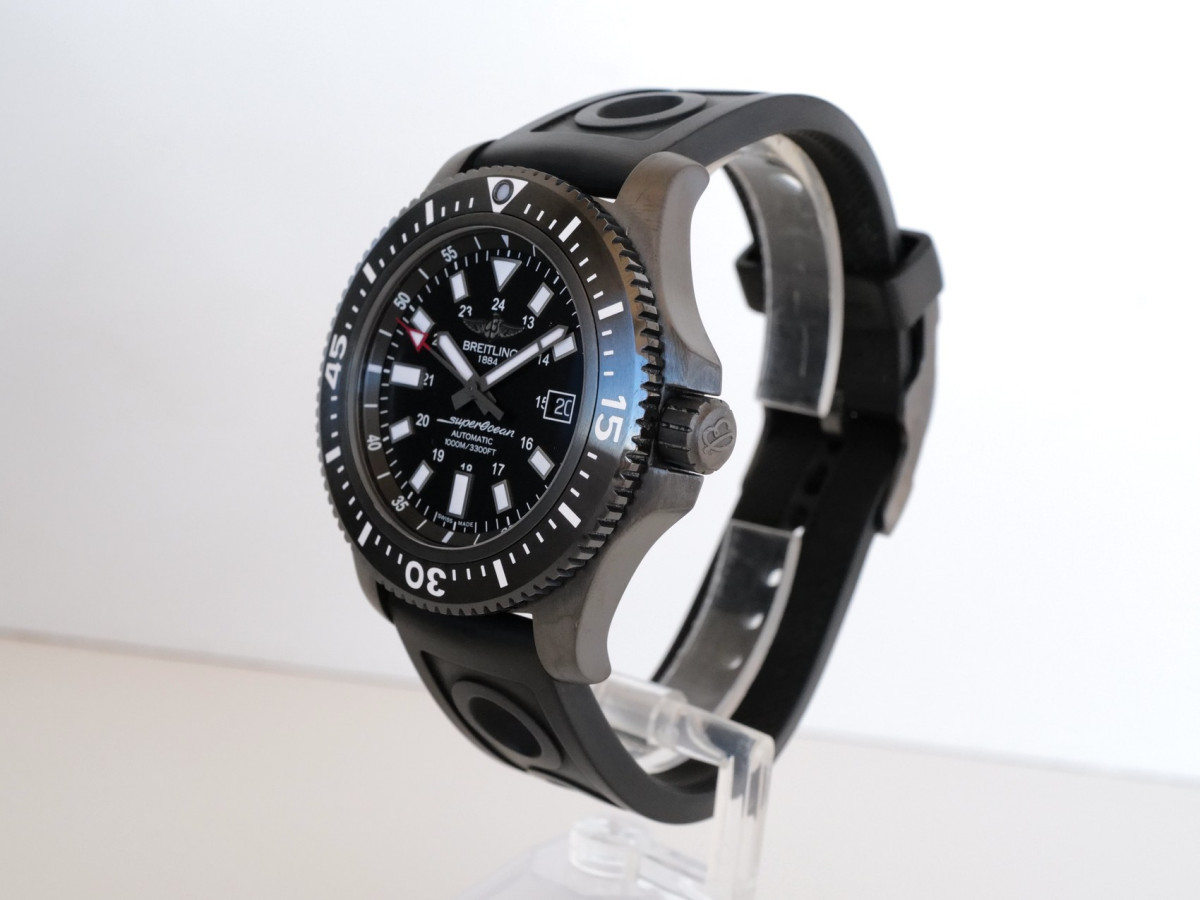 Швейцарские часы Breitling Superocean Special Black 44