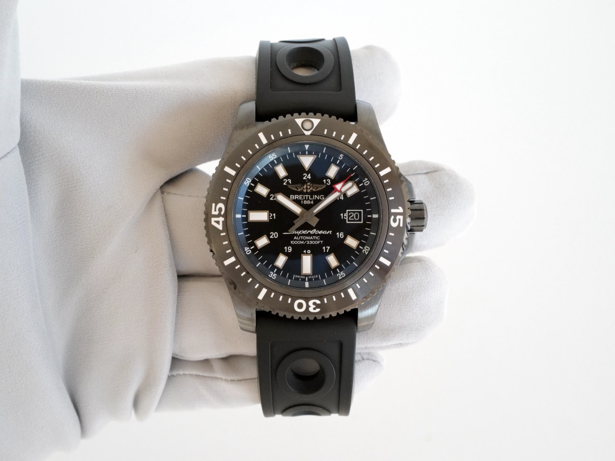 Швейцарские часы Breitling Superocean Special Black 44
