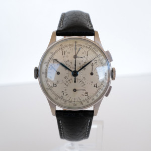 Швейцарський годинник Universal Geneve Aero-Compax Chronograph