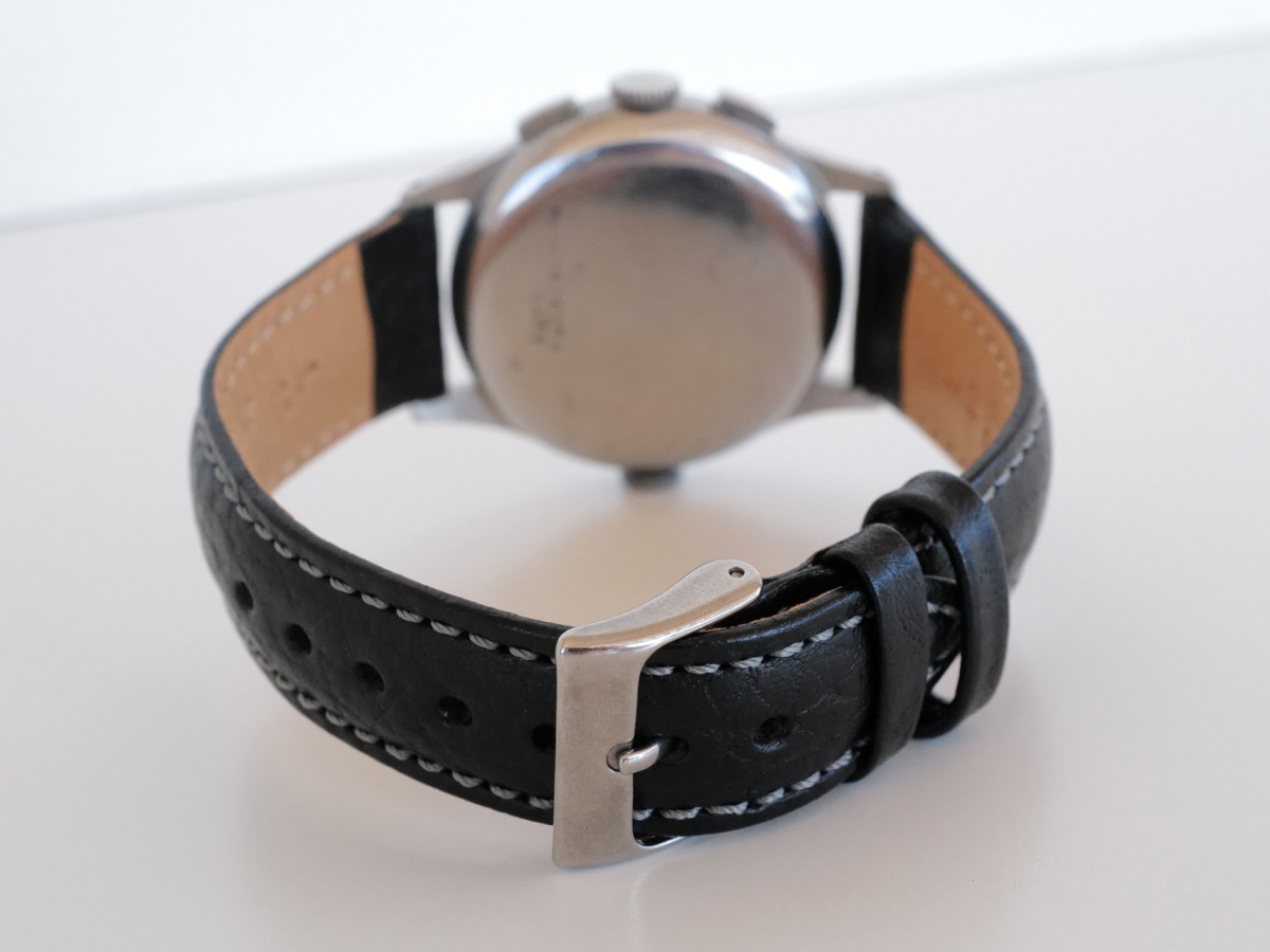 Швейцарський годинник Universal Geneve Aero-Compax Chronograph