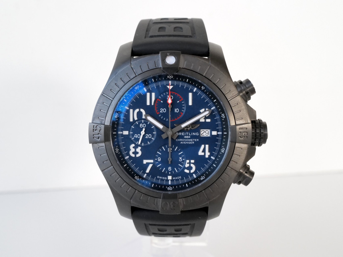 Швейцарський годинник Breitling Super Avenger Chronograph 48 Night Mission