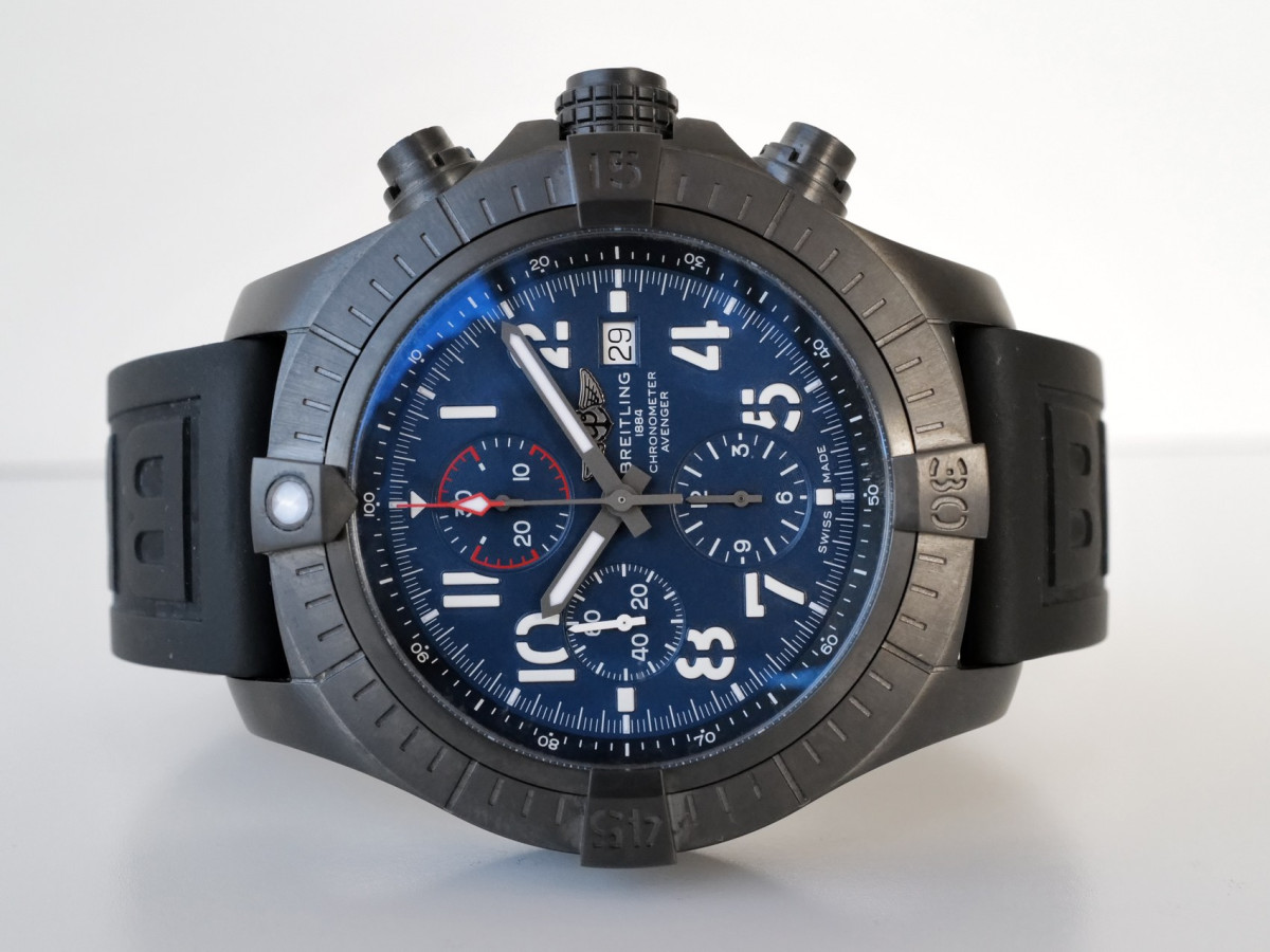 Швейцарський годинник Breitling Super Avenger Chronograph 48 Night Mission