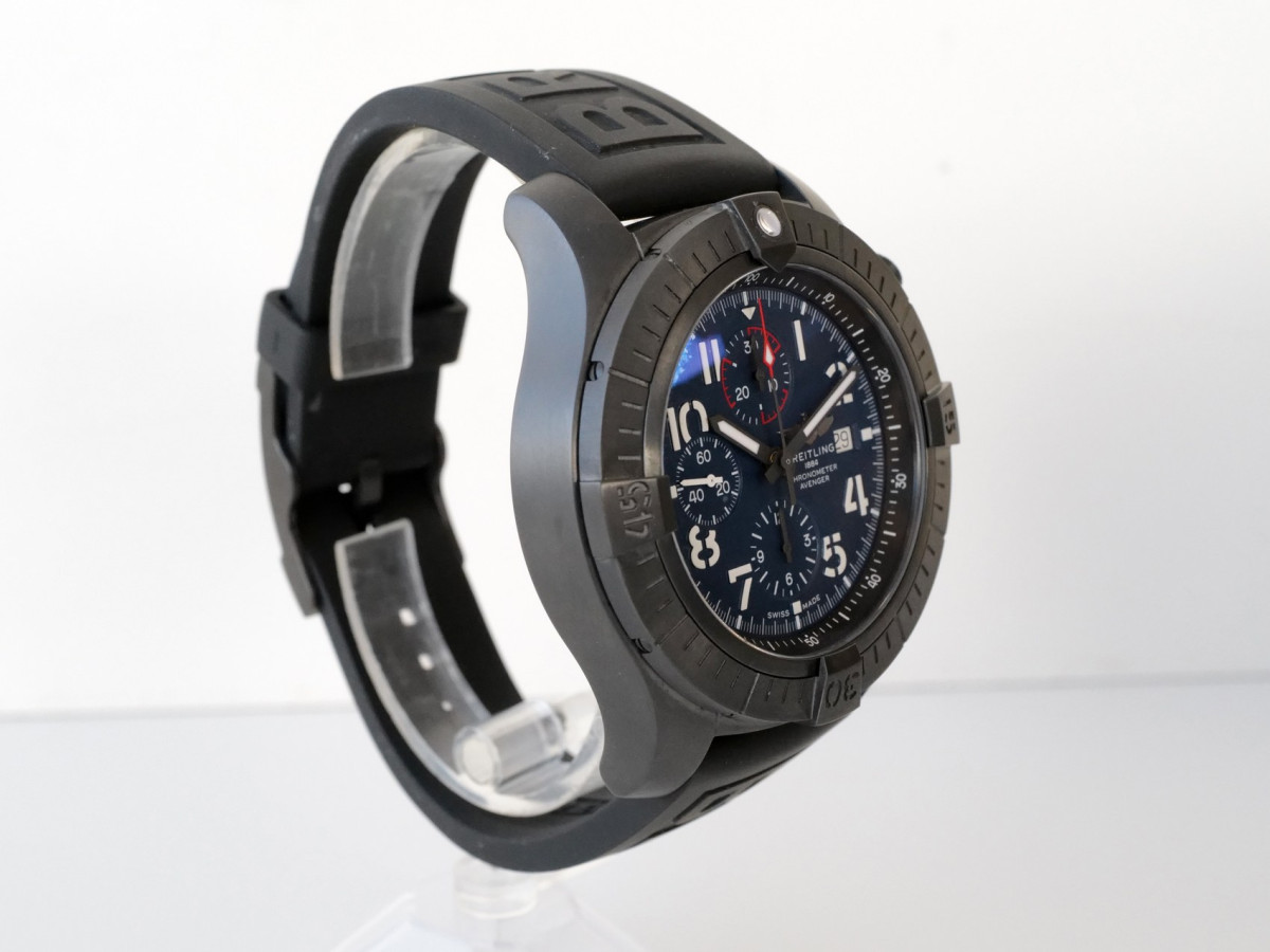 Швейцарський годинник Breitling Super Avenger Chronograph 48 Night Mission