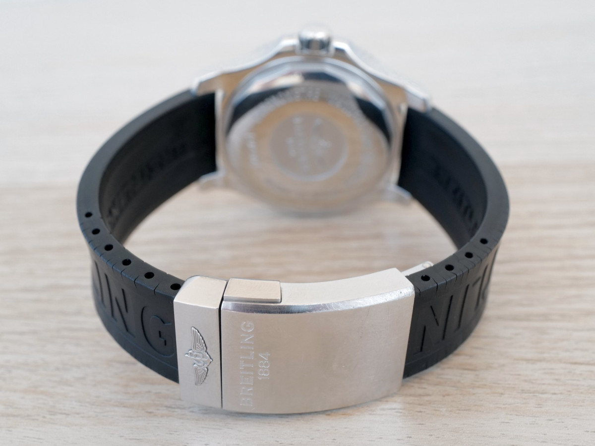 Швейцарський годинник Breitling SuperOcean II 44