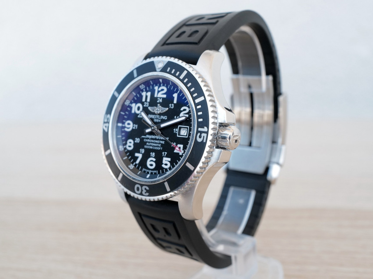 Швейцарський годинник Breitling SuperOcean II 44
