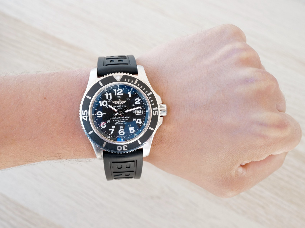Швейцарський годинник Breitling SuperOcean II 44