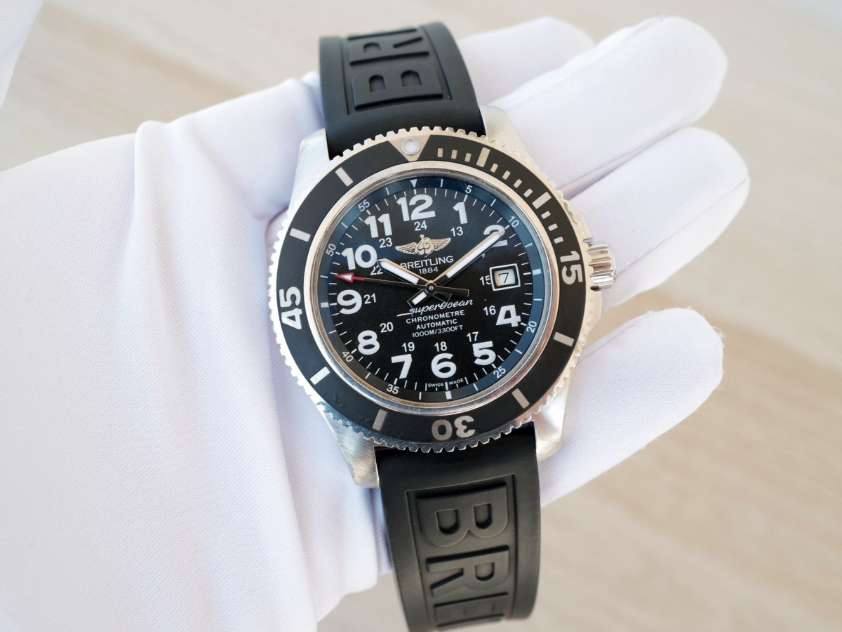 Швейцарський годинник Breitling SuperOcean II 44