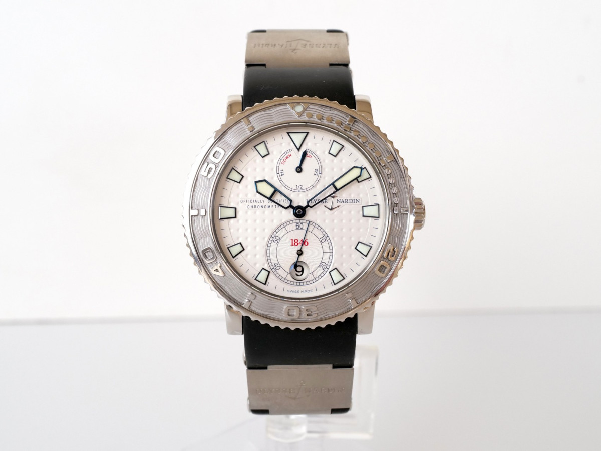 Швейцарские часы Ulysse Nardin Maxi Marine Diver White Dial 40
