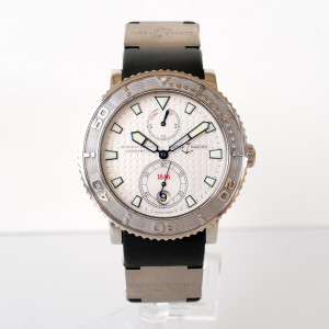 Швейцарские часы Ulysse Nardin Maxi Marine Diver White Dial 40