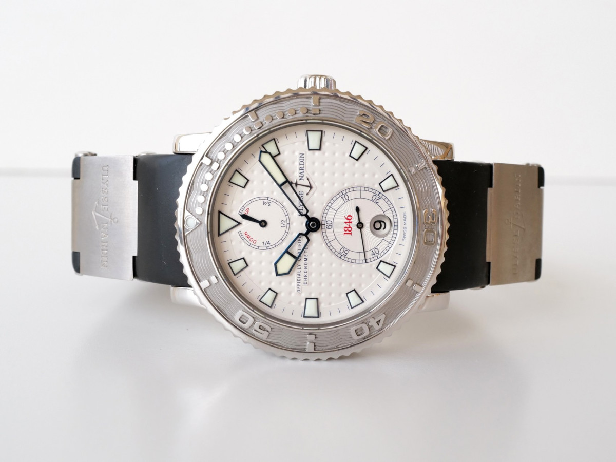 Швейцарские часы Ulysse Nardin Maxi Marine Diver White Dial 40