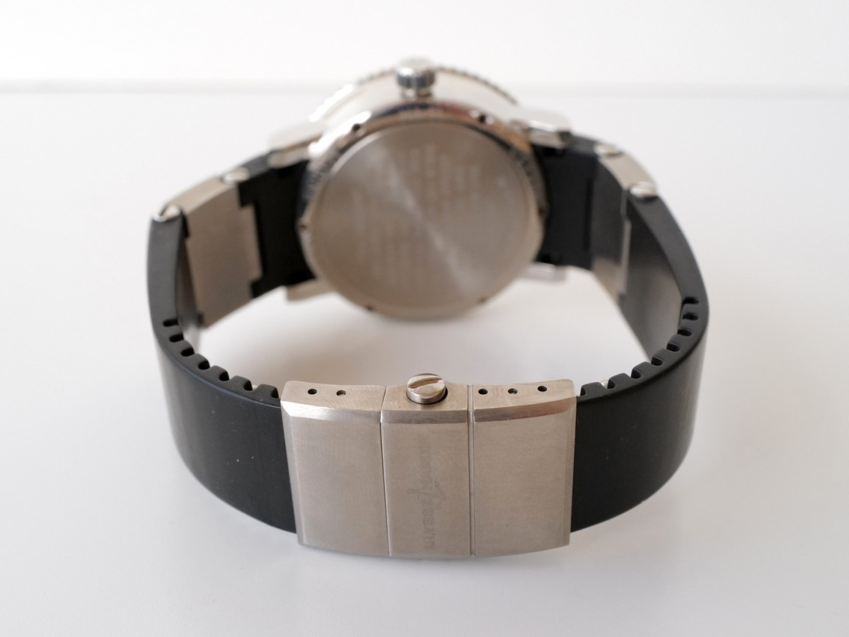 Швейцарские часы Ulysse Nardin Maxi Marine Diver White Dial 40