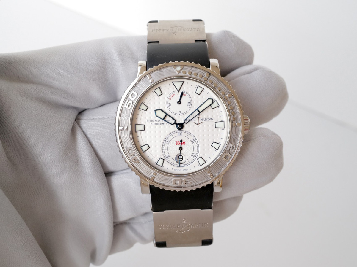 Швейцарские часы Ulysse Nardin Maxi Marine Diver White Dial 40