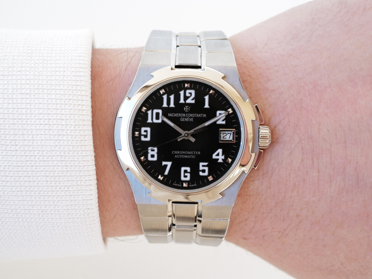 Швейцарський годинник Vacheron Constantin Overseas Black Dial 37