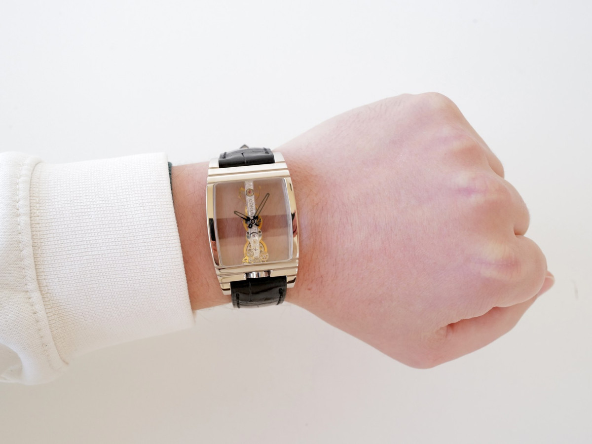 Швейцарський годинник Corum Golden Bridge 18K White Gold