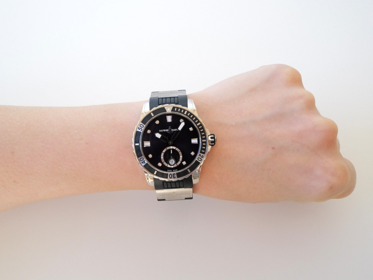 Швейцарський годинник Ulysse Nardin Lady Diver Purple Diamond Dial 40