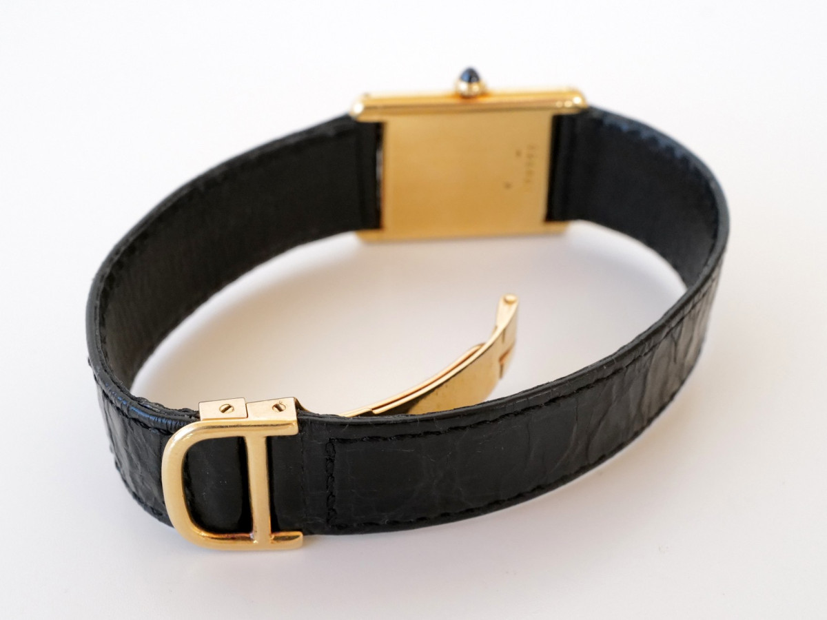 Швейцарские часы Cartier Paris Tank Louis Extra-Plate Manual Wind 18K Yellow Gold