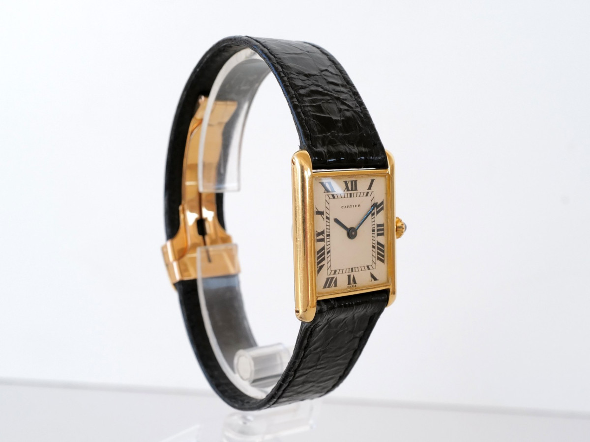 Швейцарские часы Cartier Paris Tank Louis Extra-Plate Manual Wind 18K Yellow Gold