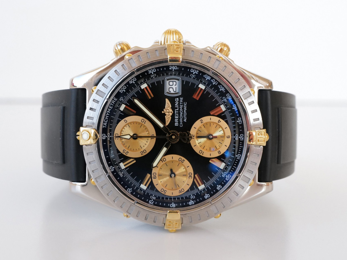 Швейцарський годинник Breitling Chronomat Windrider 39