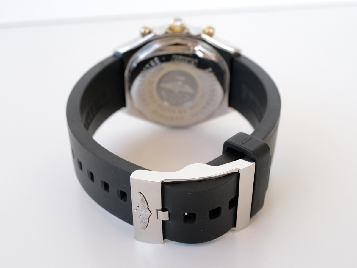 Швейцарський годинник Breitling Chronomat Windrider 39