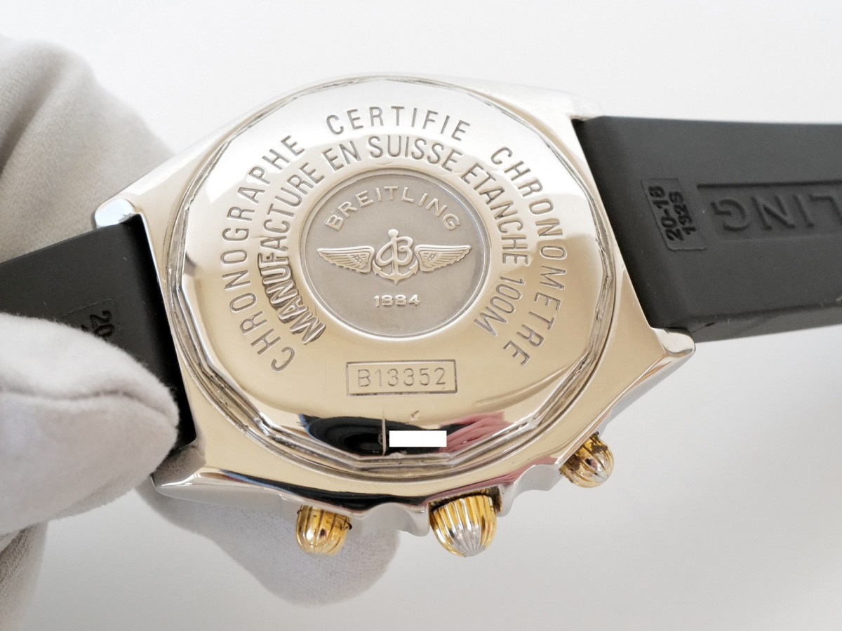 Швейцарський годинник Breitling Chronomat Windrider 39