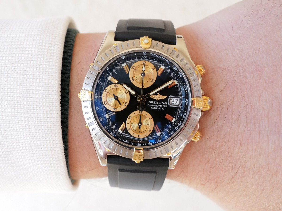 Швейцарський годинник Breitling Chronomat Windrider 39