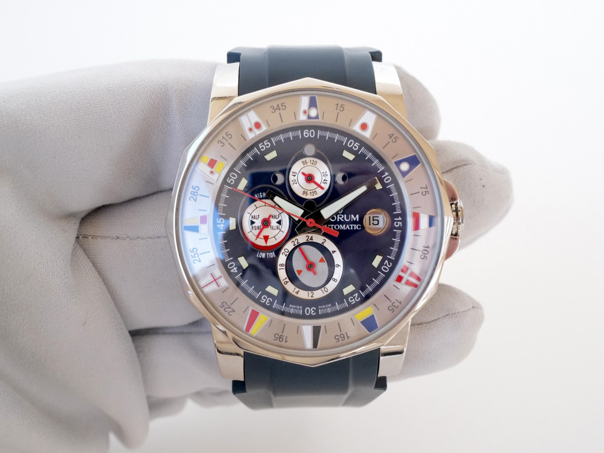 Швейцарський годинник Corum Admiral Cup Tides 44 Blue Dial