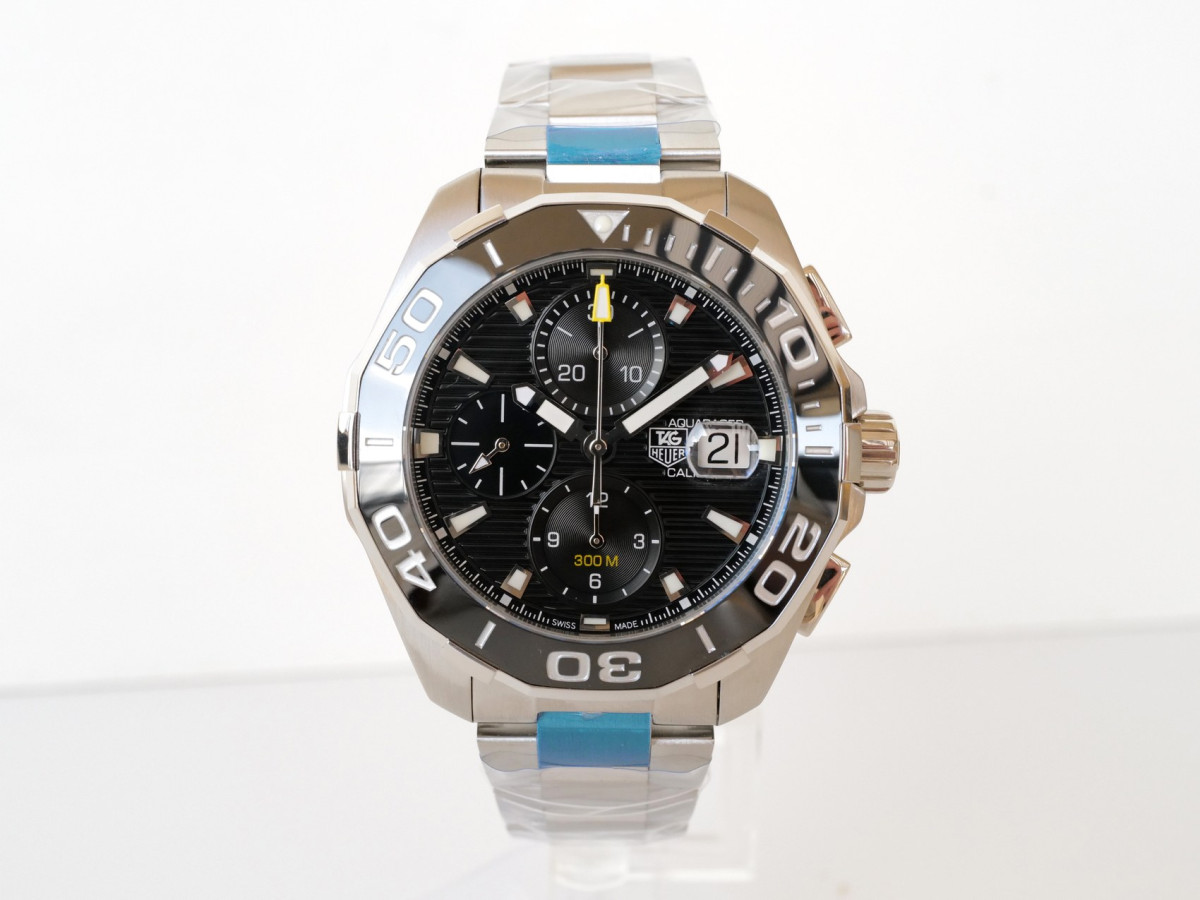 Швейцарський годинник TAG Heuer Aquaracer 300M Calibre 16 Chronograph Ceramic Black Dial 43