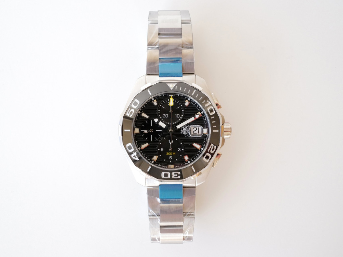 Швейцарський годинник TAG Heuer Aquaracer 300M Calibre 16 Chronograph Ceramic Black Dial 43