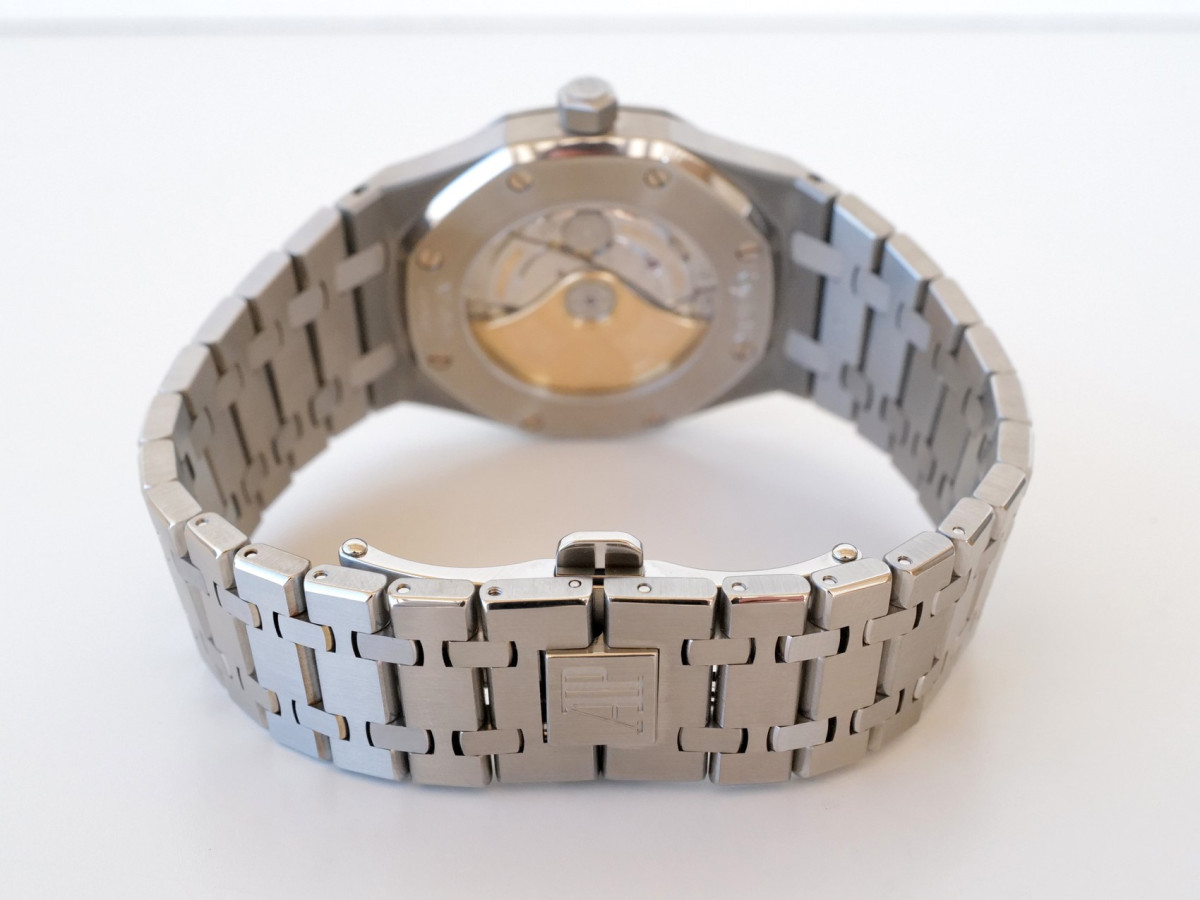 Швейцарський годинник Audemars Piguet Royal Oak Automatic Black Dial 39