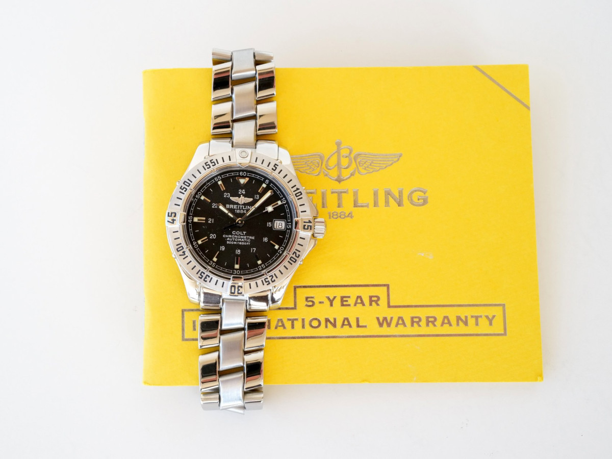 Швейцарские часы Breitling Colt Automatic Black Dial 38