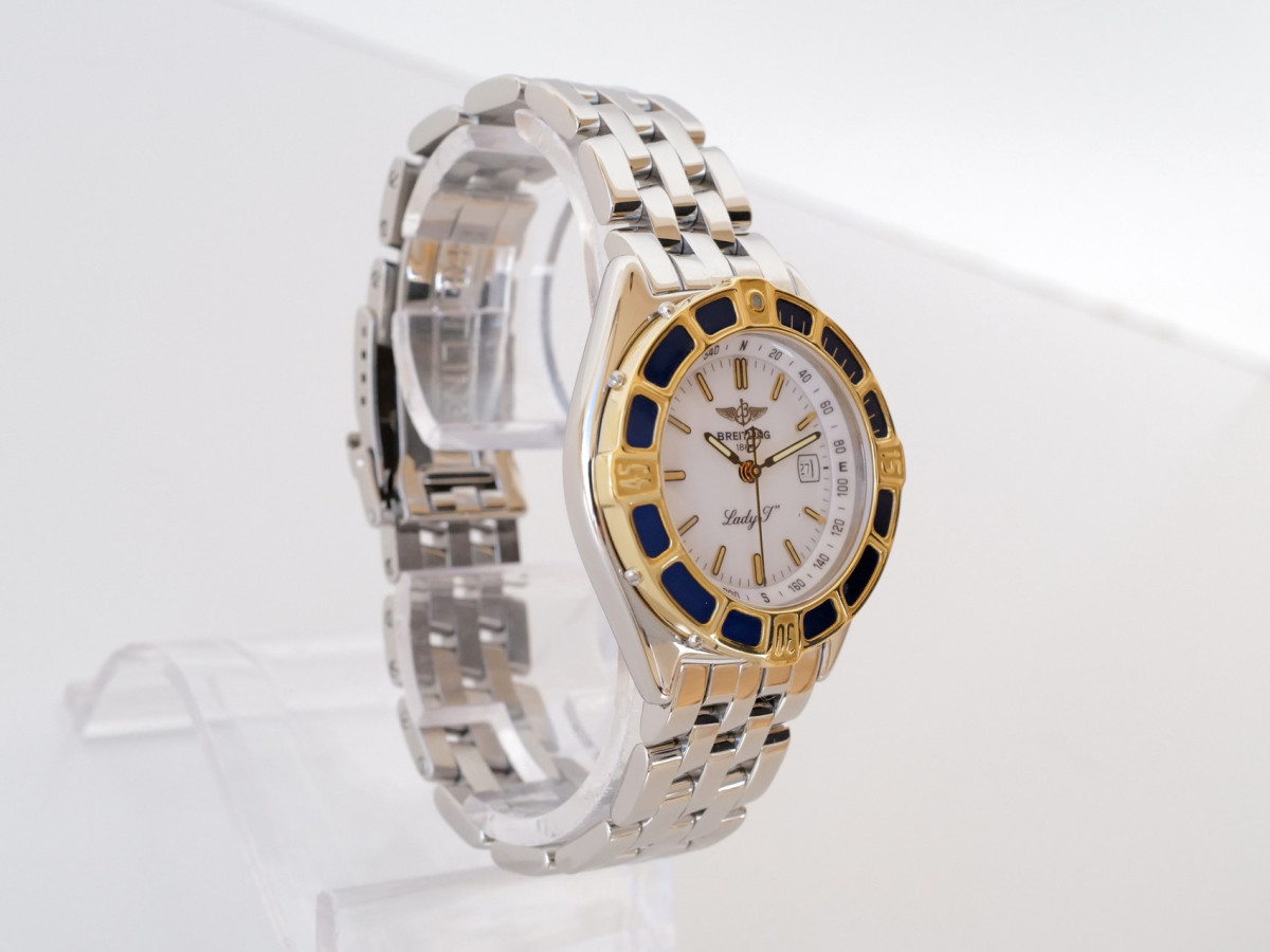 Швейцарские часы Breitling J Class Lady 31