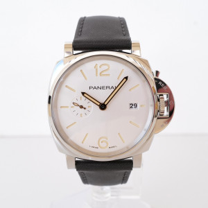 Швейцарские часы Panerai Luminor Due Prada Re-Nylon 42