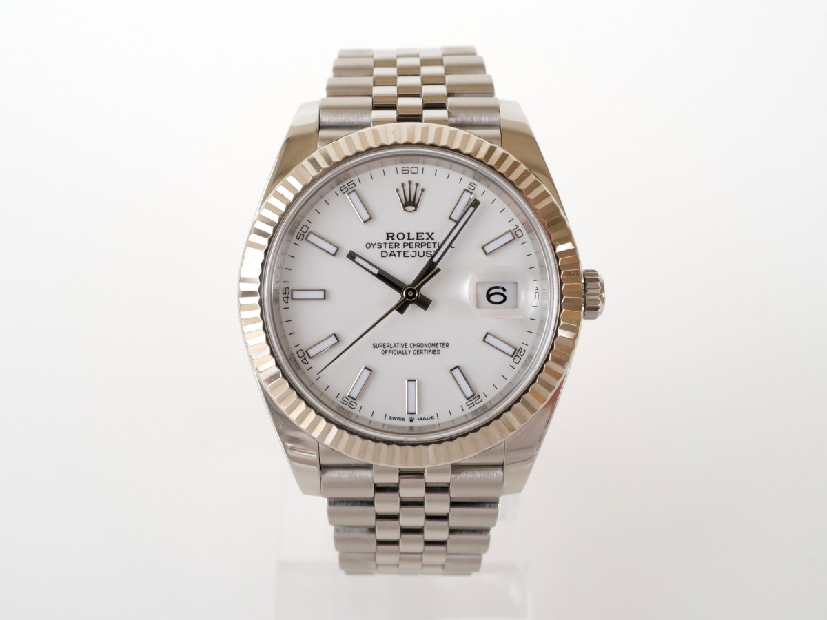 Швейцарские часы Rolex Datejust 41 White Dial Jubilee (2024)