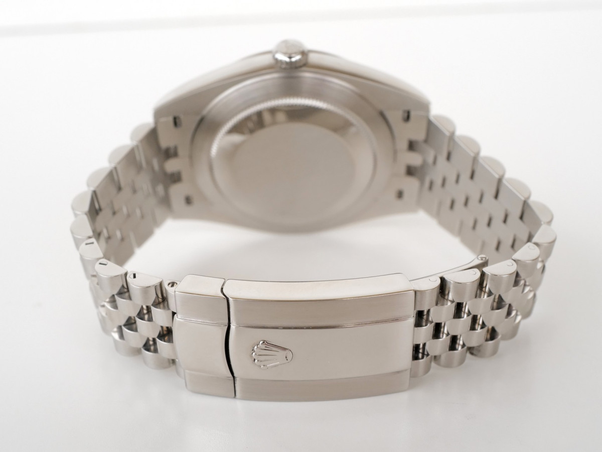 Швейцарские часы Rolex Datejust 41 White Dial Jubilee (2024)