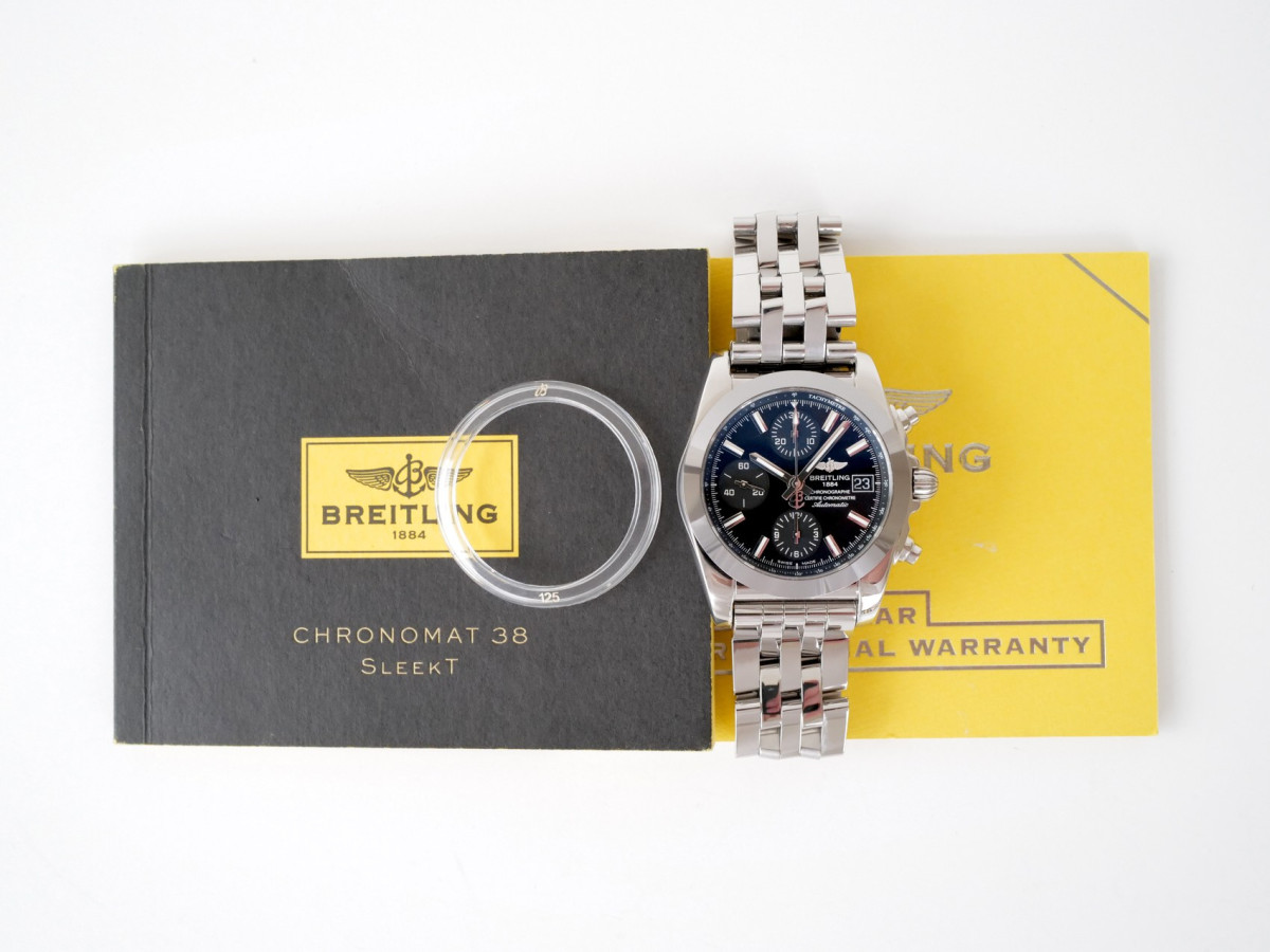 Швейцарские часы Breitling Chronomat 38 SleekT