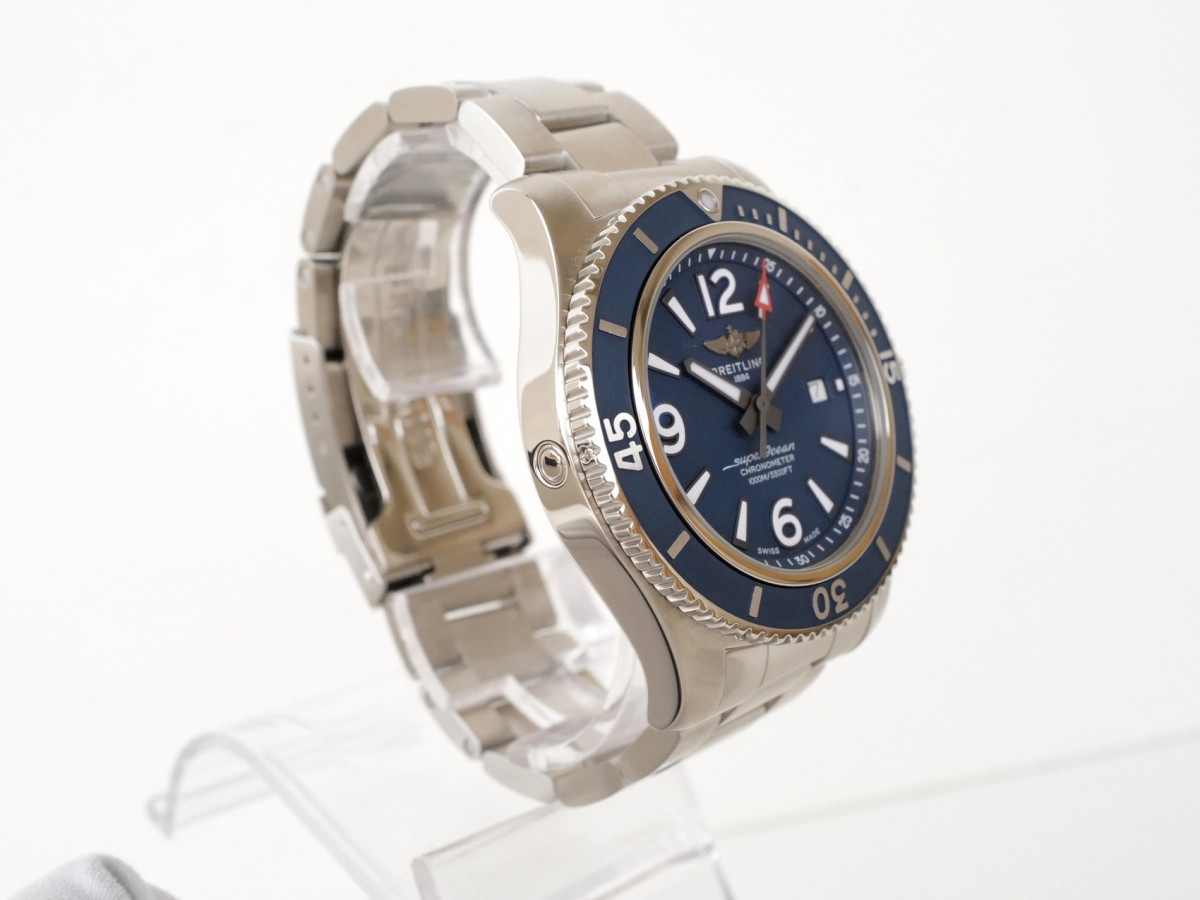 Швейцарские часы Breitling Superocean 44 Automatic Blue Dial