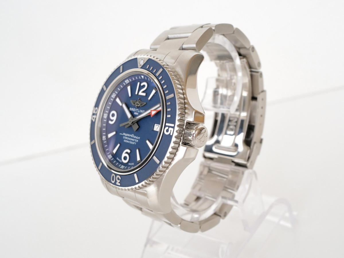 Швейцарские часы Breitling Superocean 44 Automatic Blue Dial